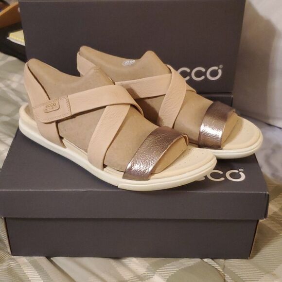 NEW 41 ECCO nude neutral tan bronze velcro strap comfort sandals 10 10.5 NWT BOX - Picture 1 of 7